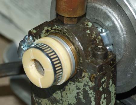 The whoel assembly fitted to the lathe